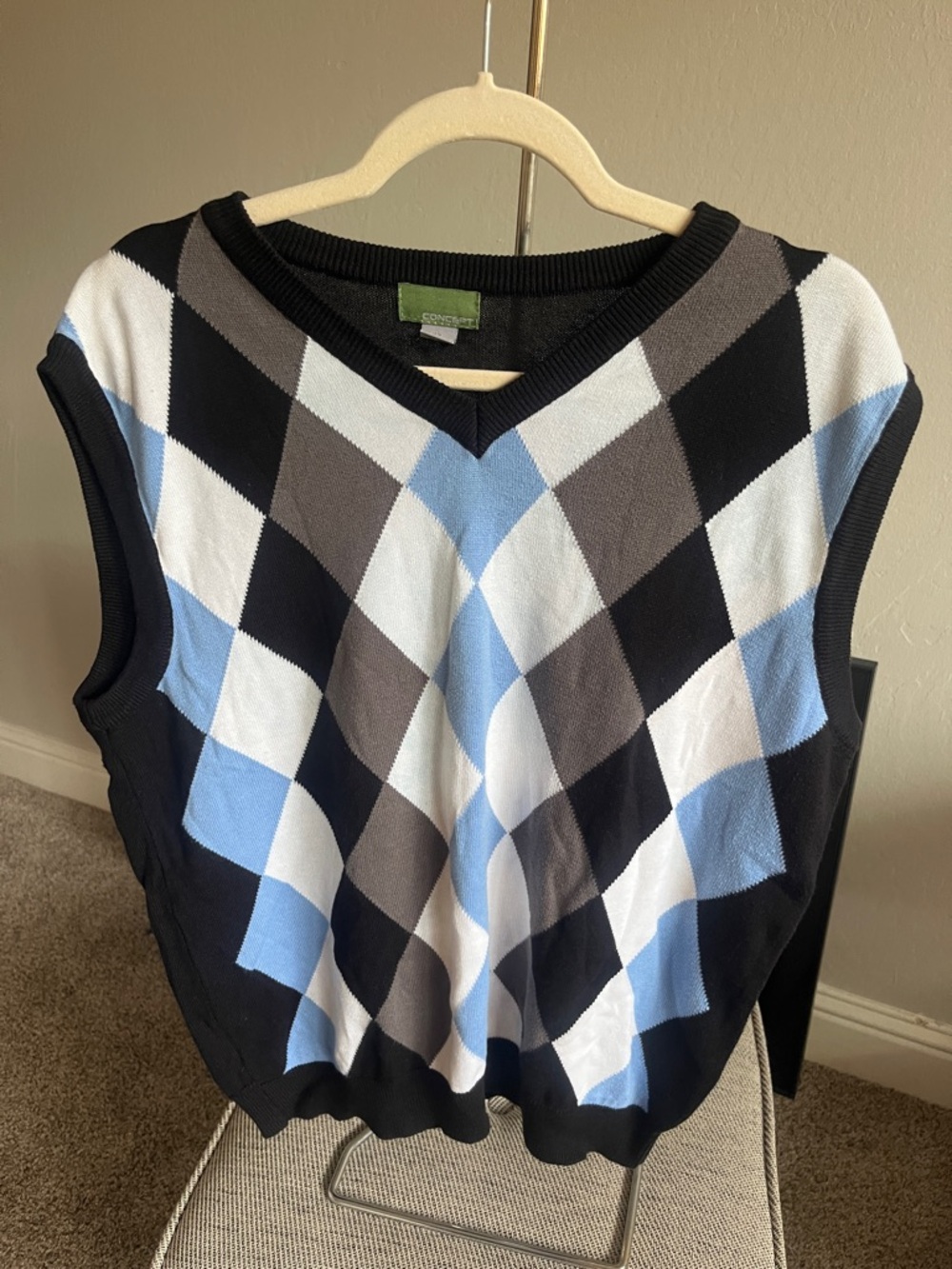 V-Neck Sweater Vest in Black, Light Blue, White